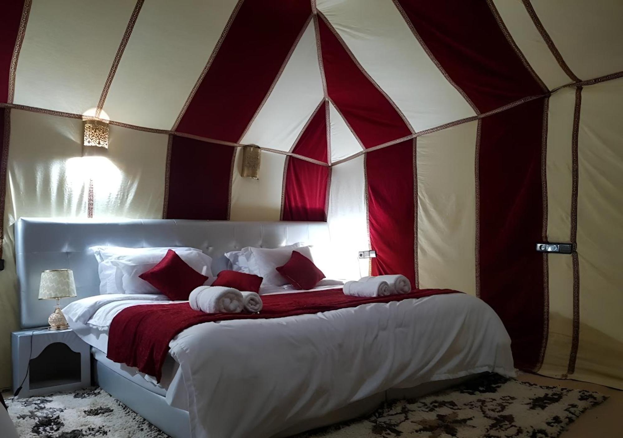 Merzouga Luxurious Tented Eksteriør bilde